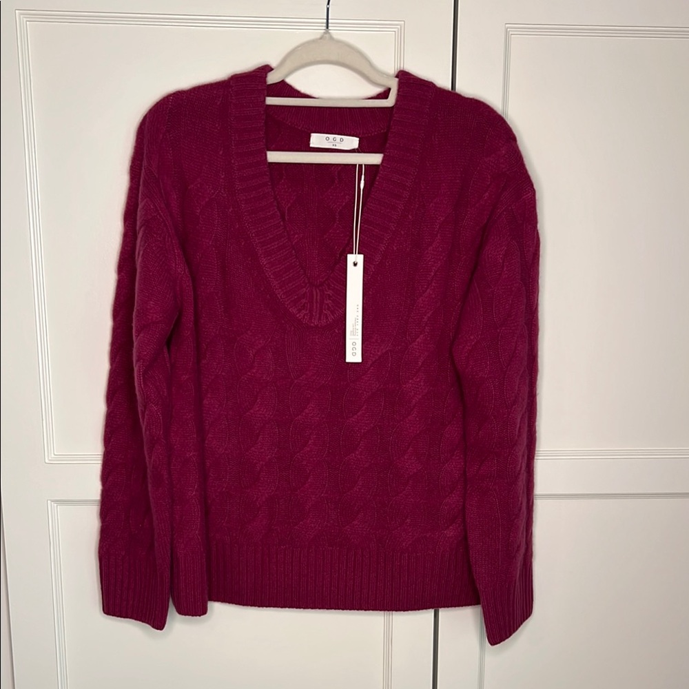 Stunning 100% Cashmere Deep Raspberry V-Neck Sweater One Grey Day - fits small